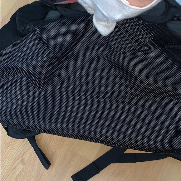 NWT The North Face Recon Backpack - Grey/Purple - Picture 3 of 16